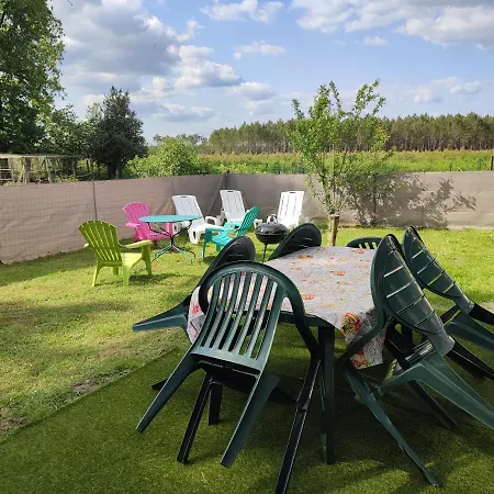 Family House Carcanaise 펜션 카르캉